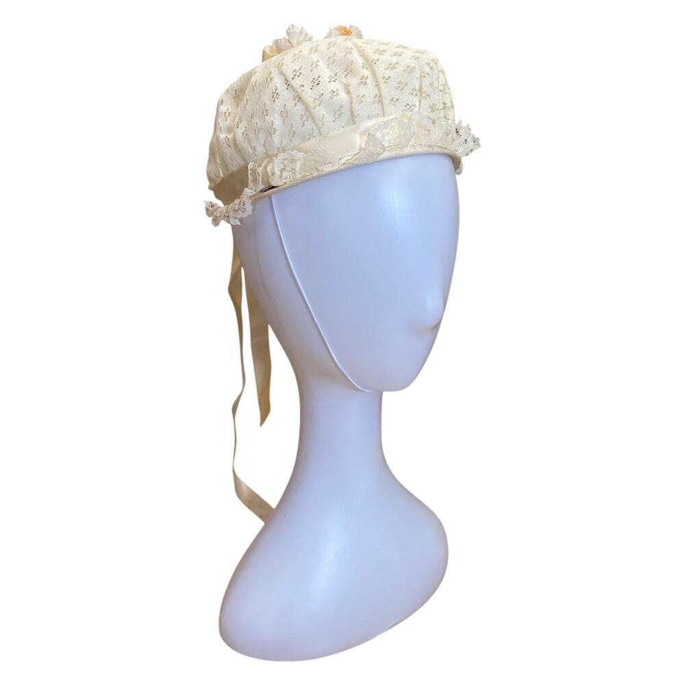 1950s Vintage Lace Juliet Cap Bridal Hat Ivory Ribbon Tie Wedding